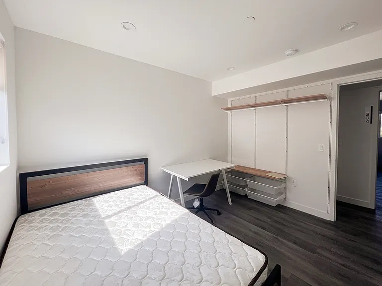 1439 W 37th Dr — Photo 38