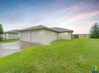 300 E 6th St, Baltic, SD 57003