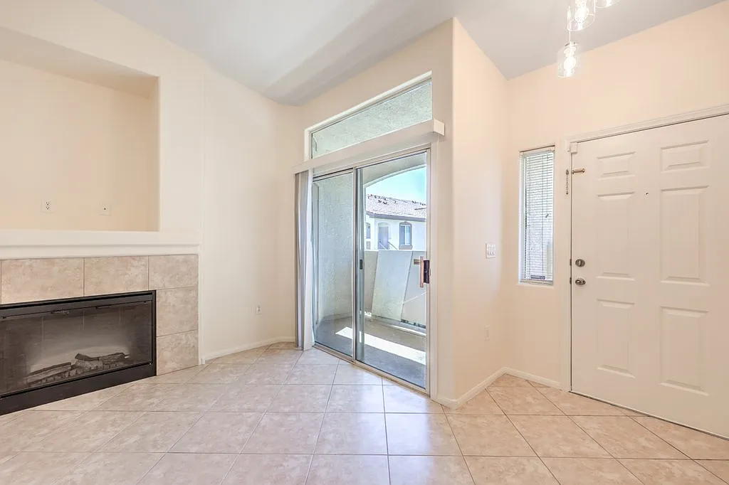 3 bed, 1225 sqft, $19,995 — Photo 4