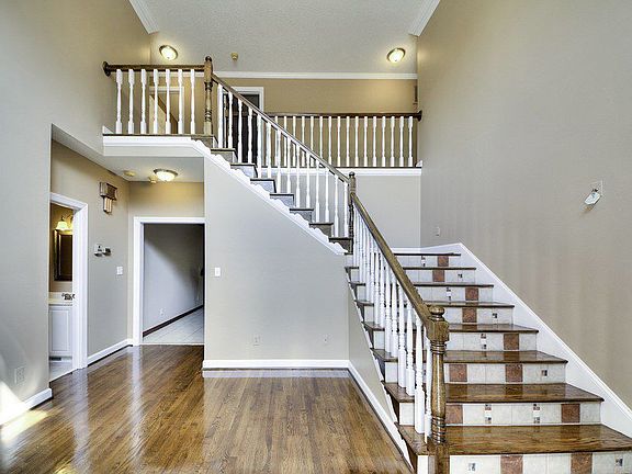 2nd image of 410 Overlook Ct