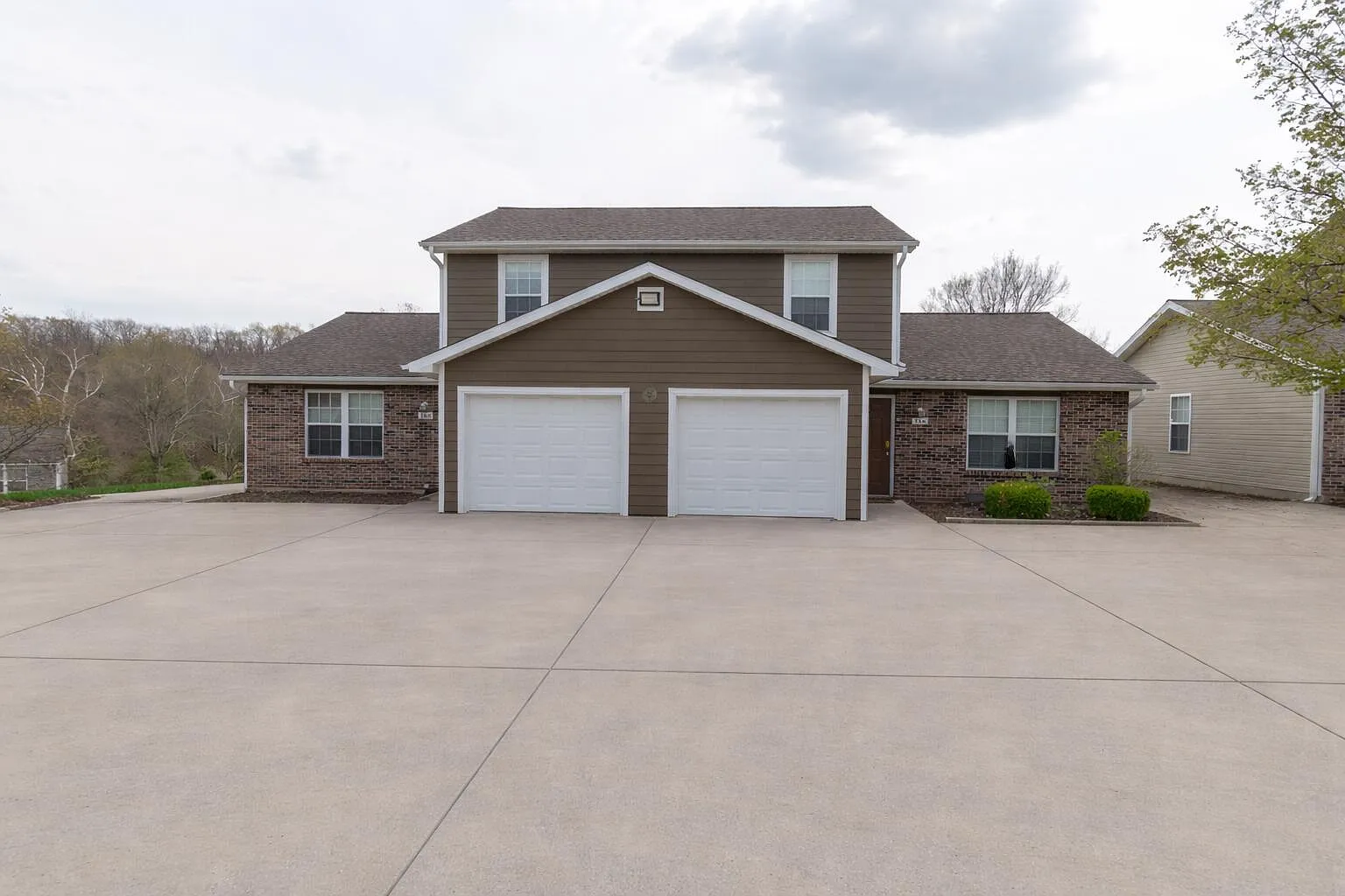 3 bed, 2.0 bath, 1194 sqft, $1,550 — Photo 1