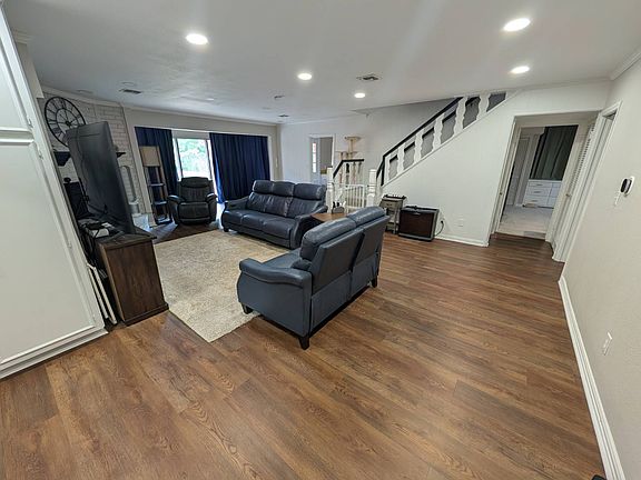 5th image of 2410 Tolar St