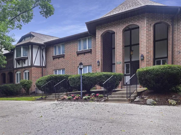 6575 North Green Bay AVENUE #112, Glendale, WI 53209