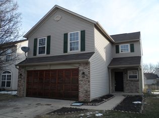 6737 Wimbledon Dr, Zionsville, IN 46077