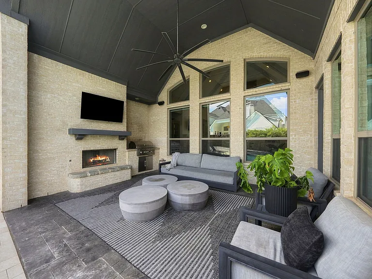 1410 Devonshire Dr — Photo 33
