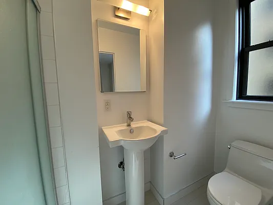 Rented by Stonehenge NYC LLC | media 9