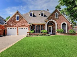3719 Plum Glen Ct, Houston, TX 77059