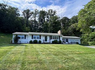 162 Spring Hill Rd, Skillman, NJ 08558