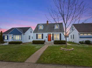 3282 N 90th St, Milwaukee, WI 53222