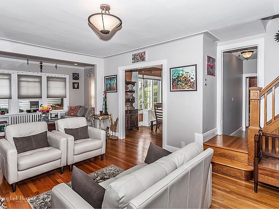 5th image of 246 Spruce St