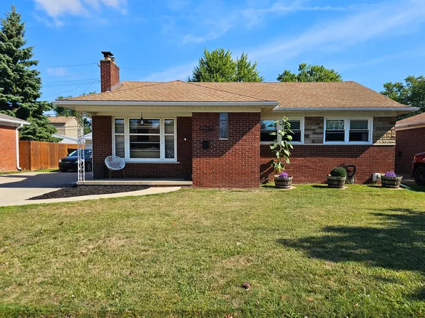 22425 Louise St, Saint Clair Shores, MI 48081