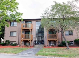 7 Lancelot Ct APT 16, Salem, NH 03079