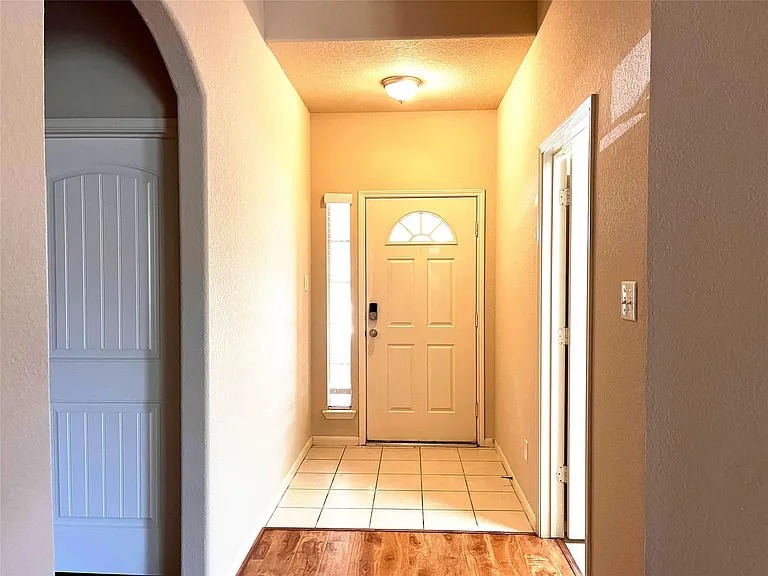 20330 Pine Water Ln — Photo 4