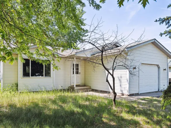 805 Marion St SW, Isanti, MN 55040