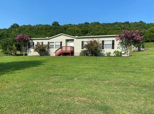 975 Hog Hollow Ln, Bethpage, TN 37022