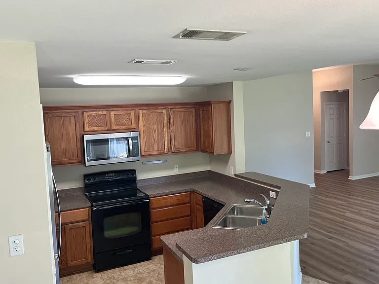 2808 Butterfly Dr — Photo 10