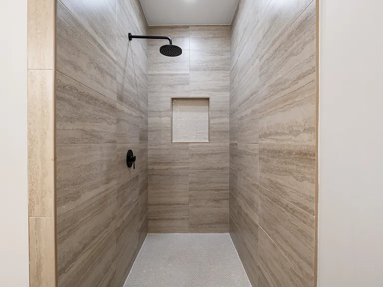 3601 Hidalgo Cir #B — Photo 7