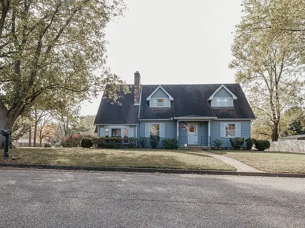 509 Olney St, Martin, TN 38237