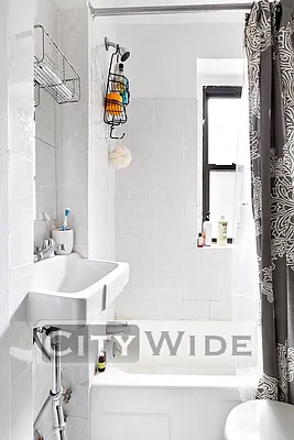 Rented by City Wide Apartments | media 16