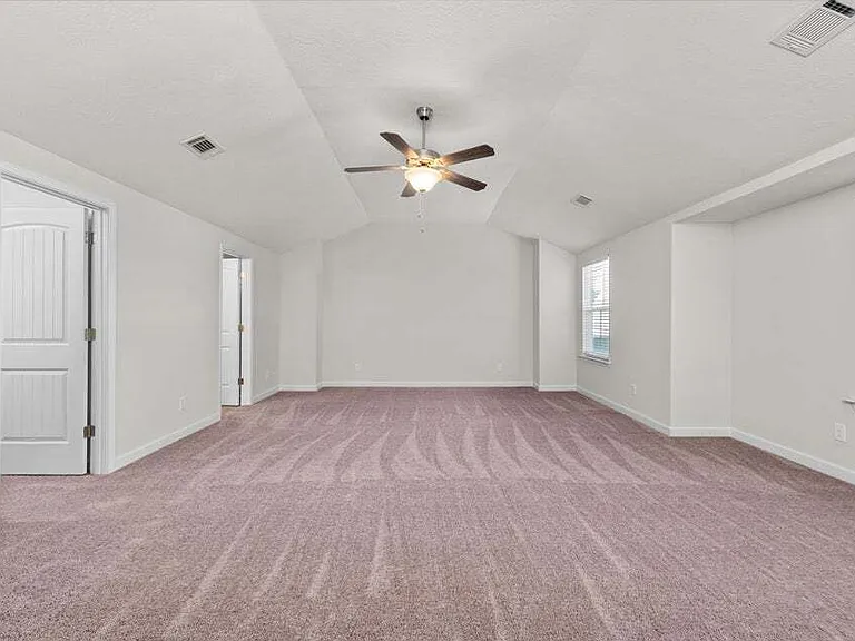 3009 Stanhope Dr — Photo 2