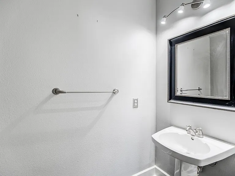 11618 Snowmass Dr — Photo 32