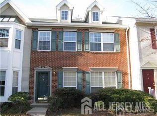 17 Balboa Ln, Franklin Park, NJ 08823