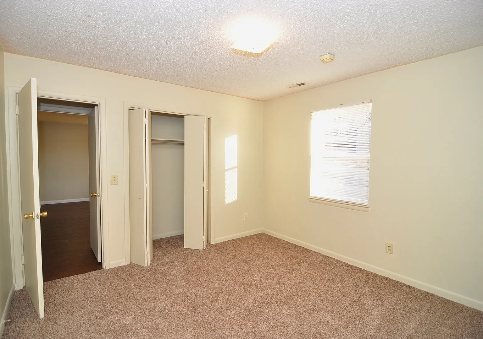 Bonnell 4524 — Photo 3
