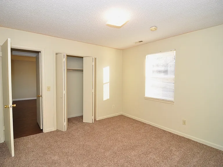4524 Bonnell Dr NW — Photo 3