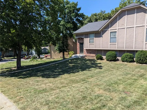 6608 Park St, Shawnee, KS 66216