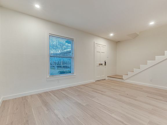 5th image of 6367 Oriole Dr