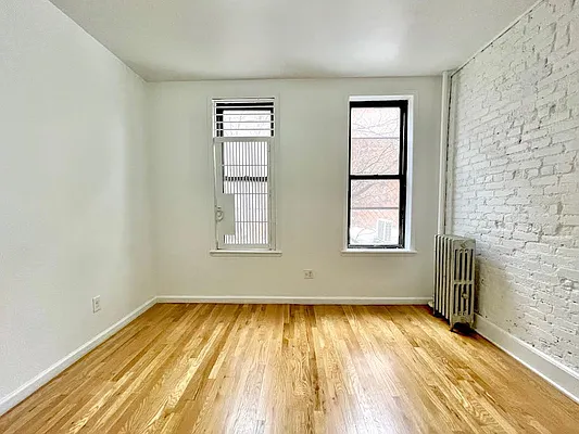 Rented by Parlor Real Estate Corp | media 4