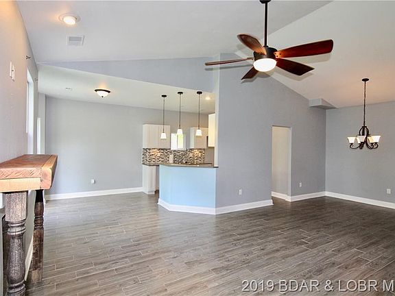 3rd image of 203 Hawk Lake Dr