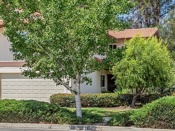 2nd image of 630 Calle De Los Amigos