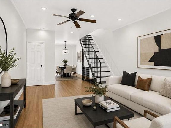 3rd image of 3028 Mercer St