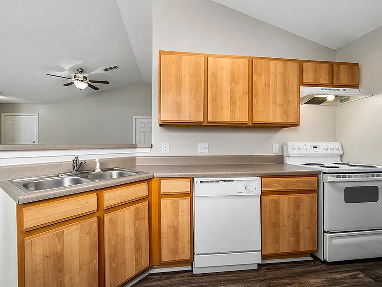Maple Village Apartments — Photo 116