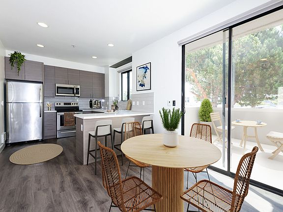 2nd image of 1122 University Ave #404
