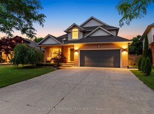 8087 Beaver Glen Dr, Niagara Falls, ON L2H3K5