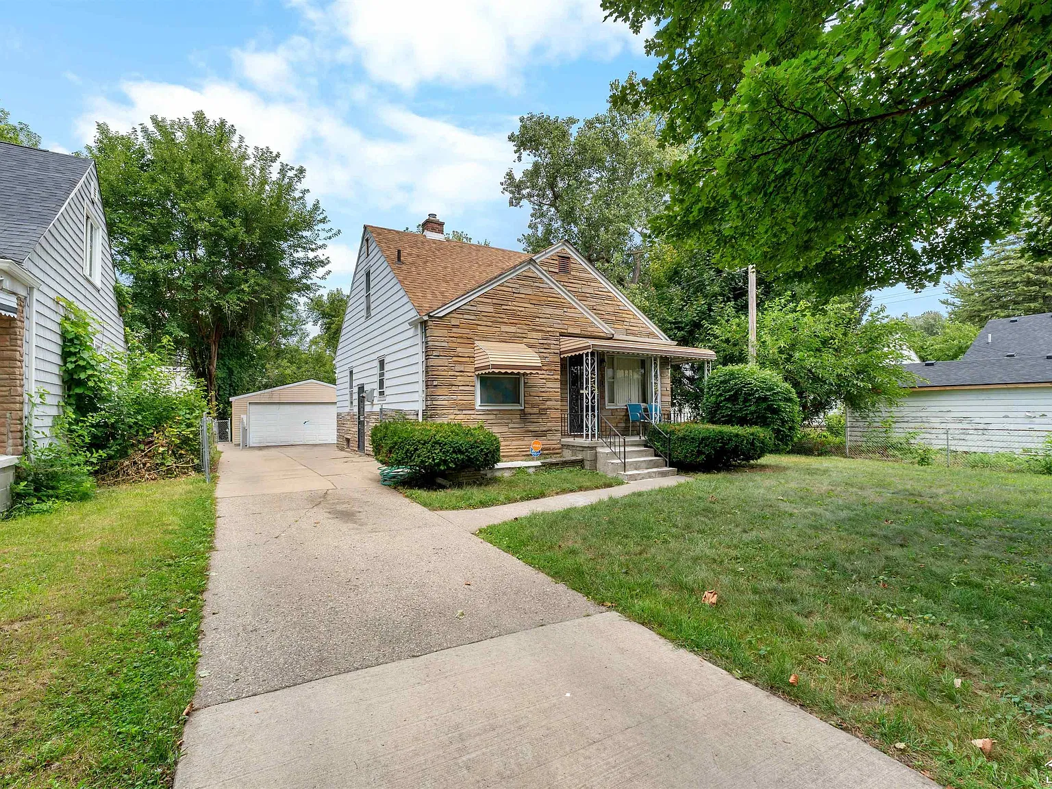 3 bed, 1.5 bath, 910 sqft, $1,500 — Photo 2