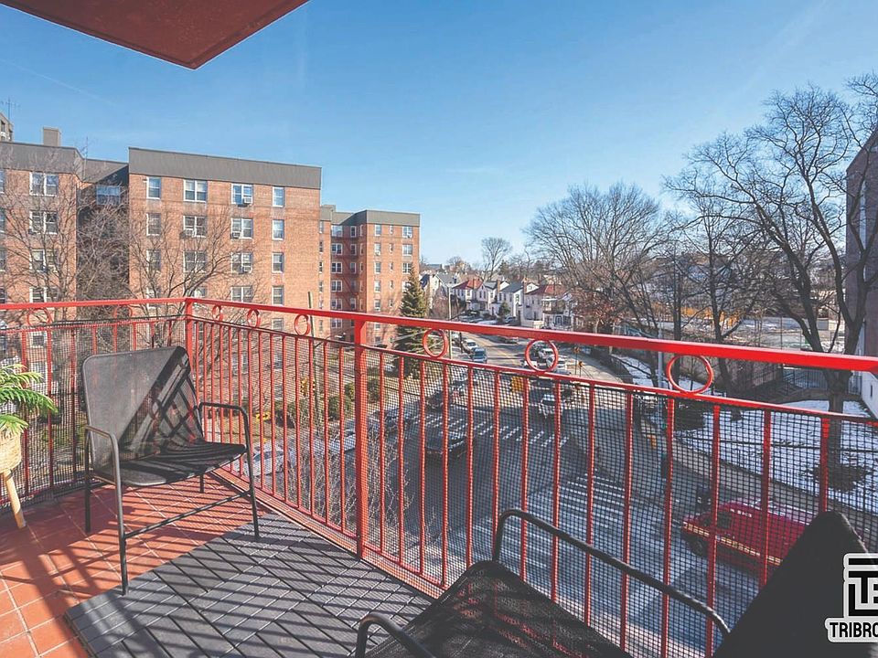 1st image of 8402 143rd St APT 301