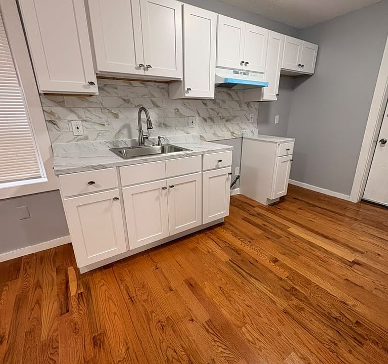 1st image of 92 Dewitt St #2