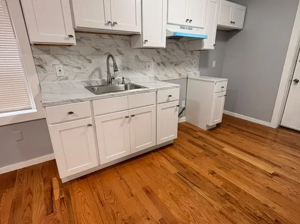 92 Dewitt St #2, New Haven, CT 06519