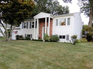 1326 Wakefield Dr, Hermitage, PA