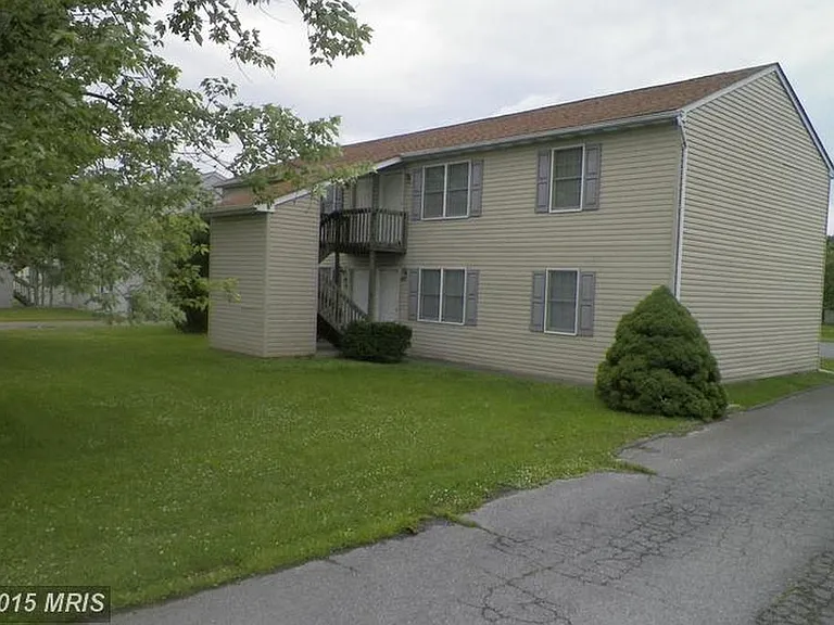 413 N Western Ave — Photo 2