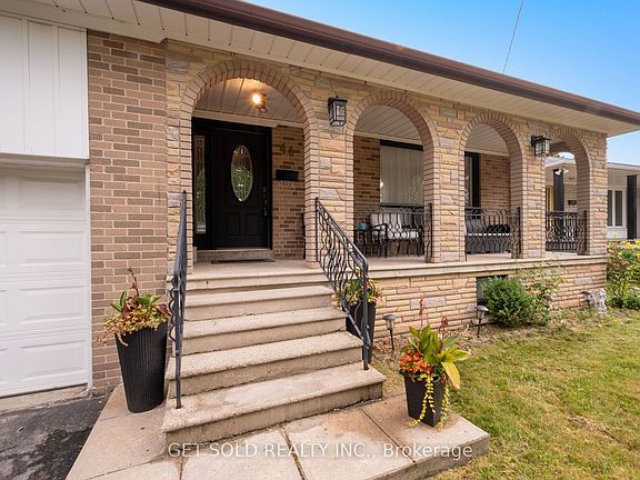 2nd image of 44 Mancroft Cres