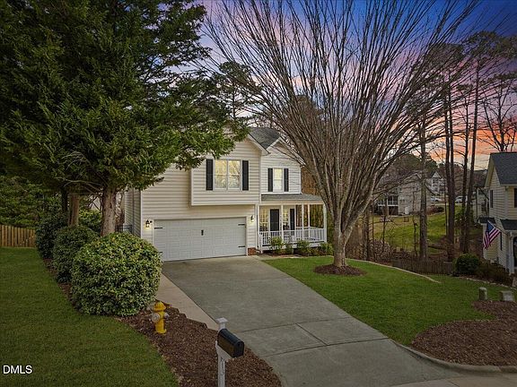 4th image of 813 Deer Hollow Ct