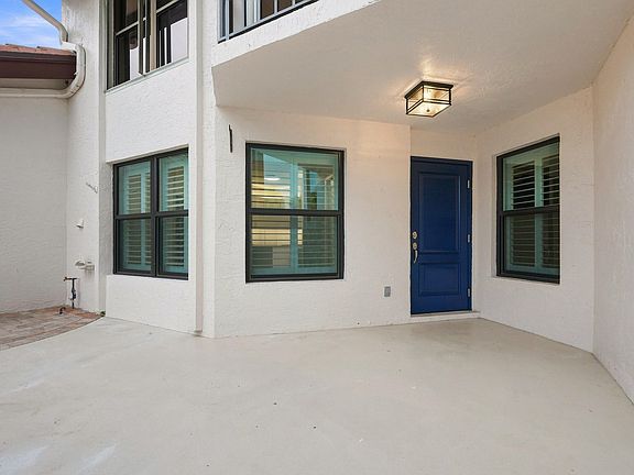 3rd image of 3410 SE MARTINIQUE Trace #102