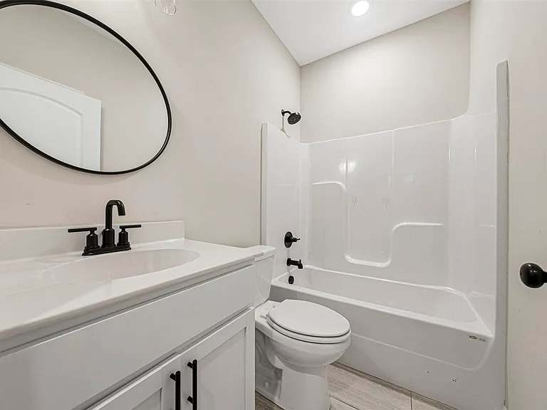 821 Poplar Log Dr — Photo 23