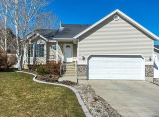 6790 S Duchess St, West Jordan, UT 84081