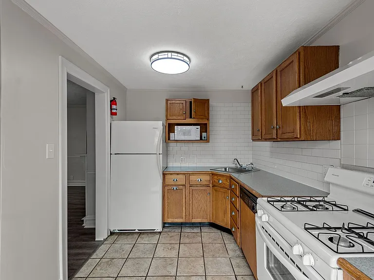 38 Beltzhoover Ave — Photo 4