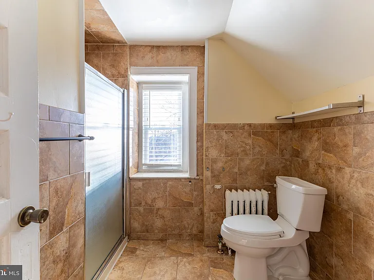 2216 Georges Ln — Photo 33